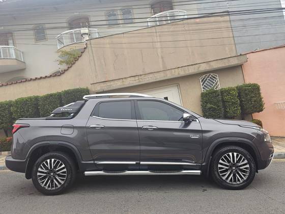 FIAT TORO 2.0 16V TURBO DIESEL RANCH 4WD AT9 FIAT TORO 2.0 16V TURBO DIESEL RANCH 4WD AT9